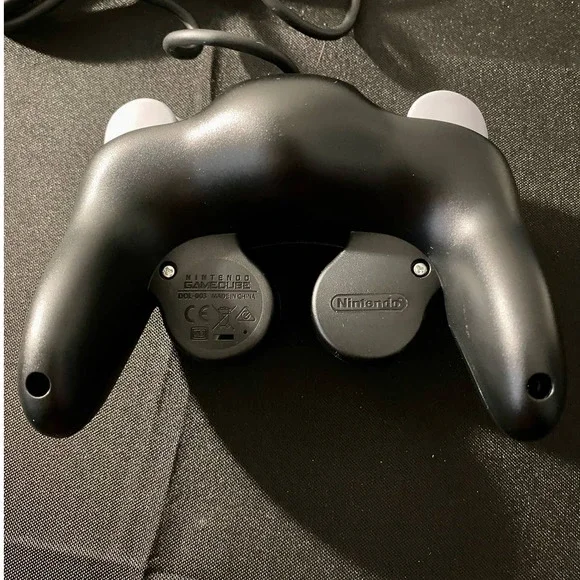 Japanese Super Smash Bros. Wii U Classic Black GameCube Controller